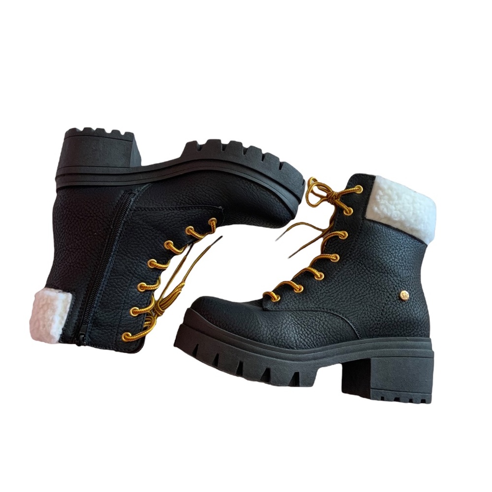 Juicy Couture Ceress High Heel Hiker Boots Sz 7 - Picture 3 of 6